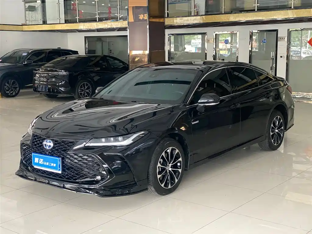 Toyota Avalon 2023 — фото 1