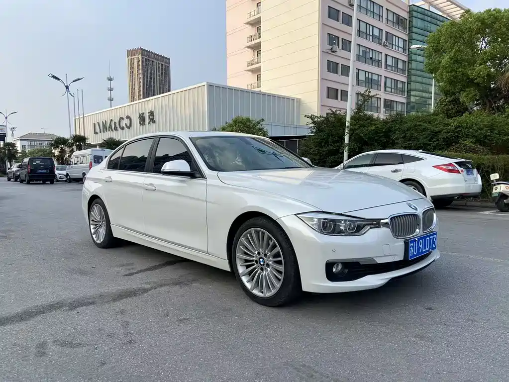 BMW 3 Series 2018 — фото 3