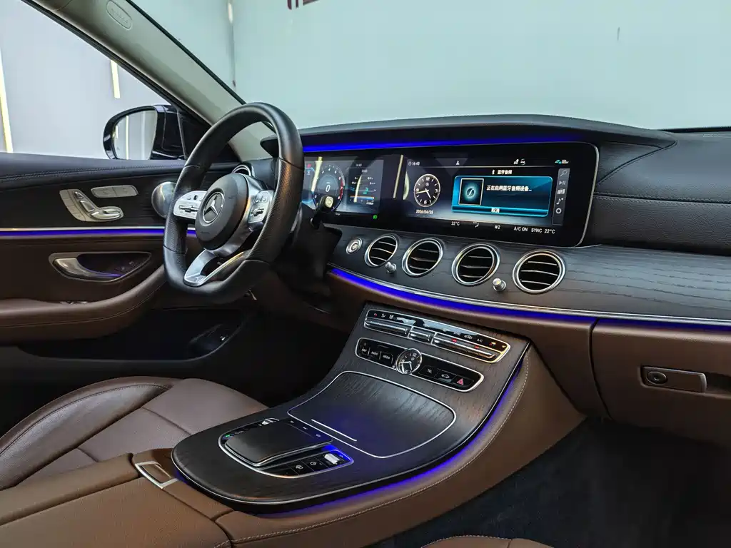 Mercedes-Benz E-Class 2020 — фото 11