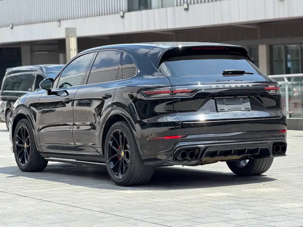 Porsche Cayenne 2019 — фото 3