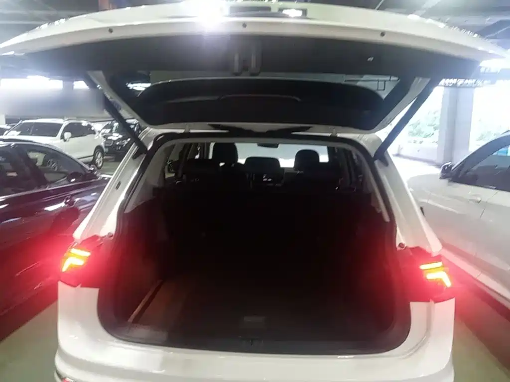 Volkswagen Tiguan L 2022 — фото 19