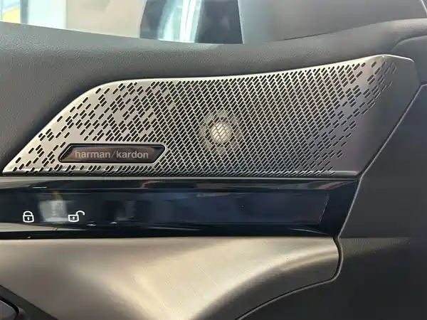 BMW i5 2025
