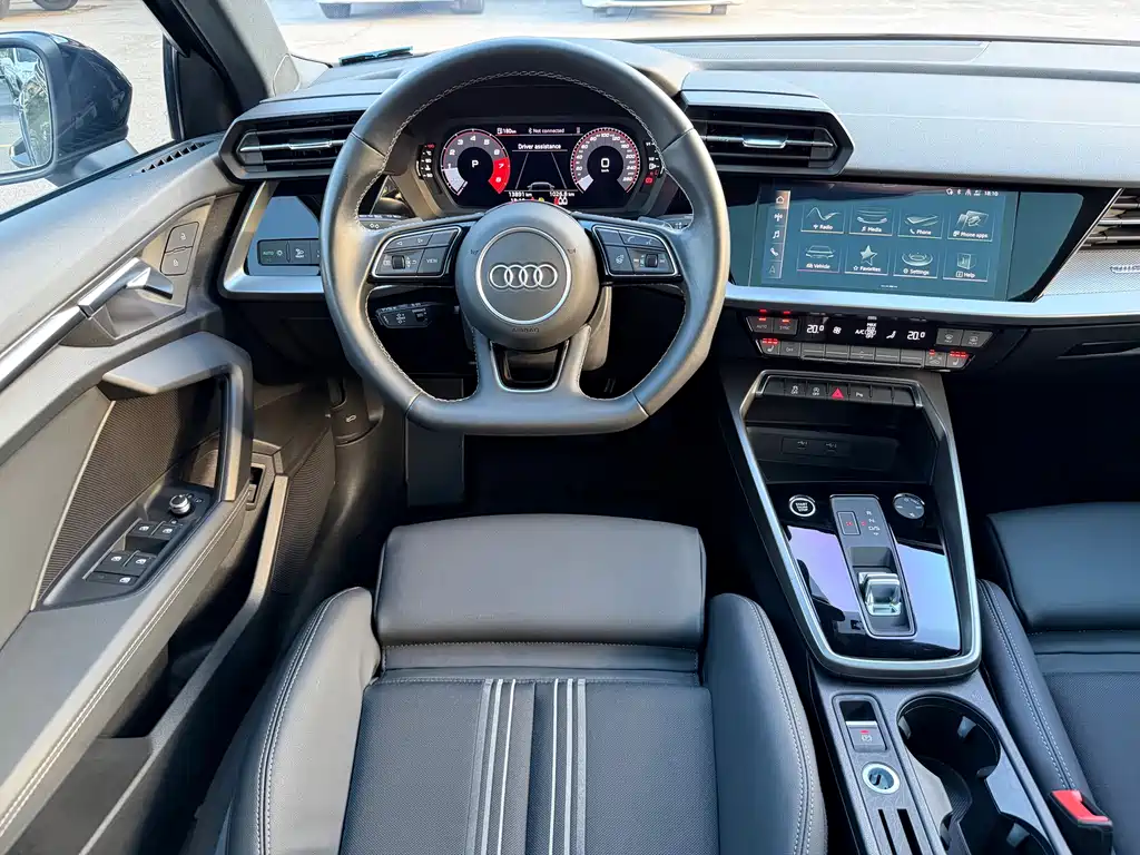 Audi A3 2022 — фото 17