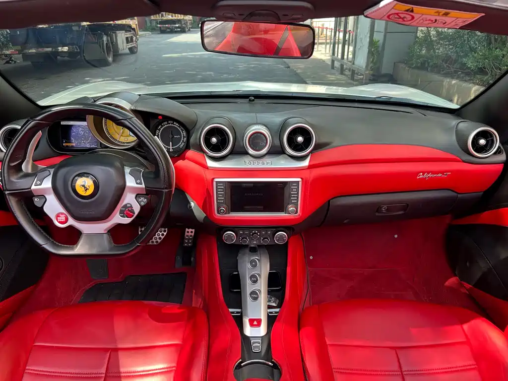 Ferrari California T 2016 — фото 16
