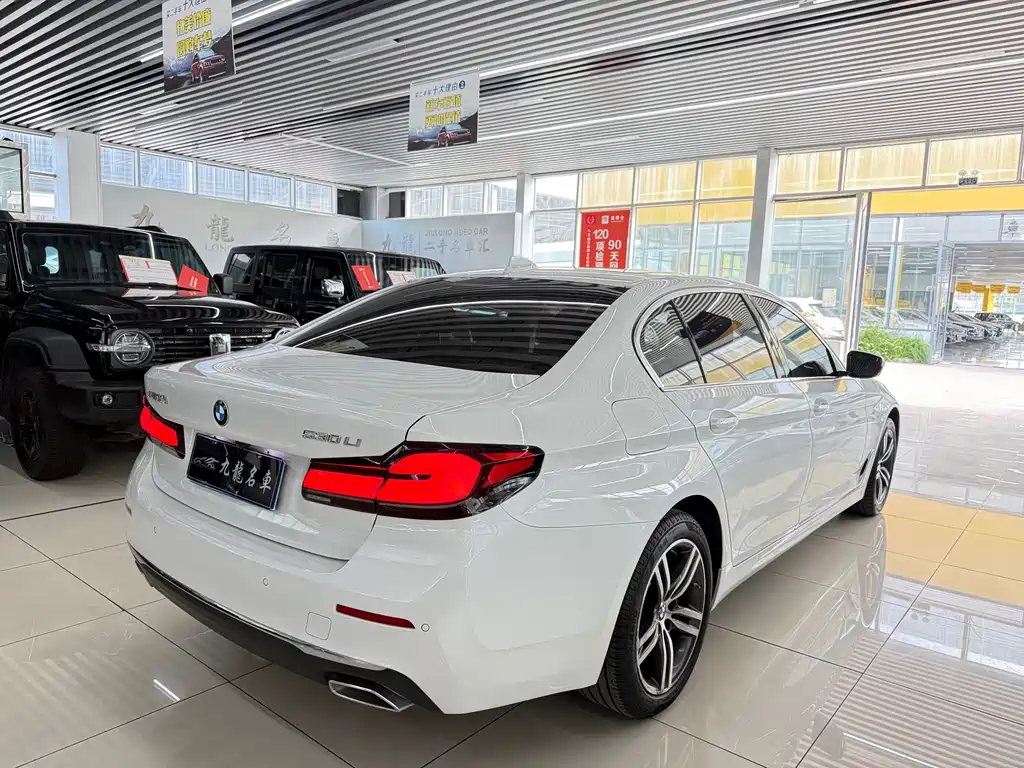 BMW 5 Series 2022