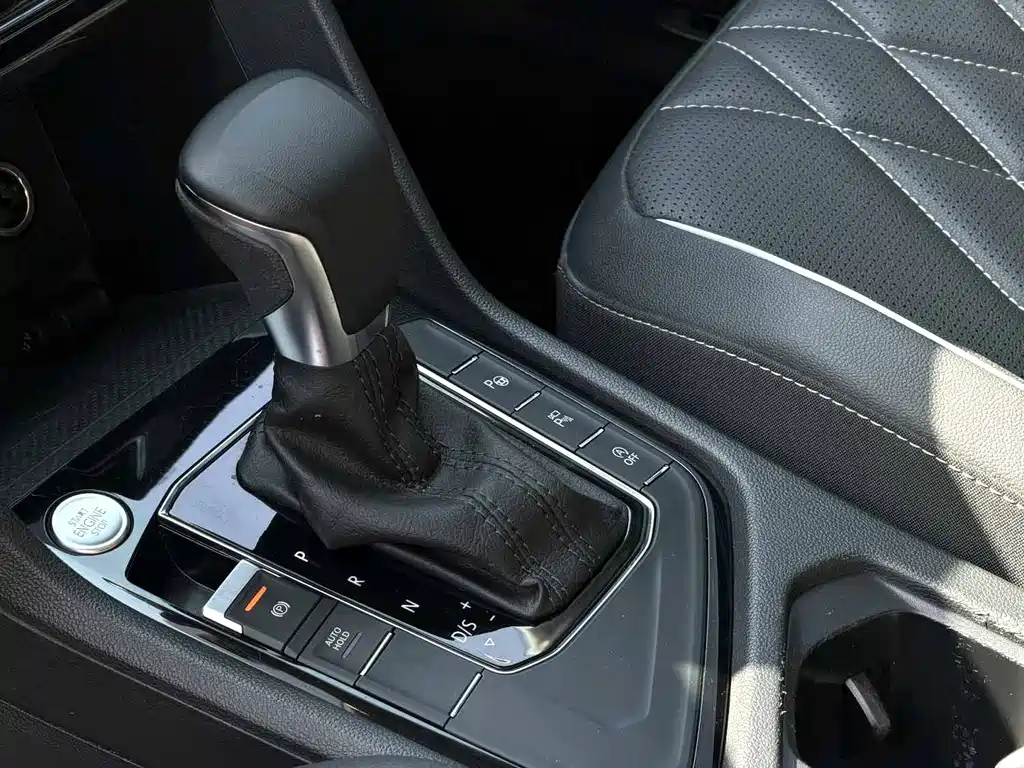 Volkswagen Tiguan L 2023