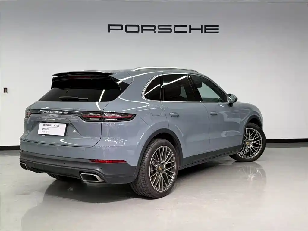 Porsche Cayenne Hybrid 2020 — фото 2