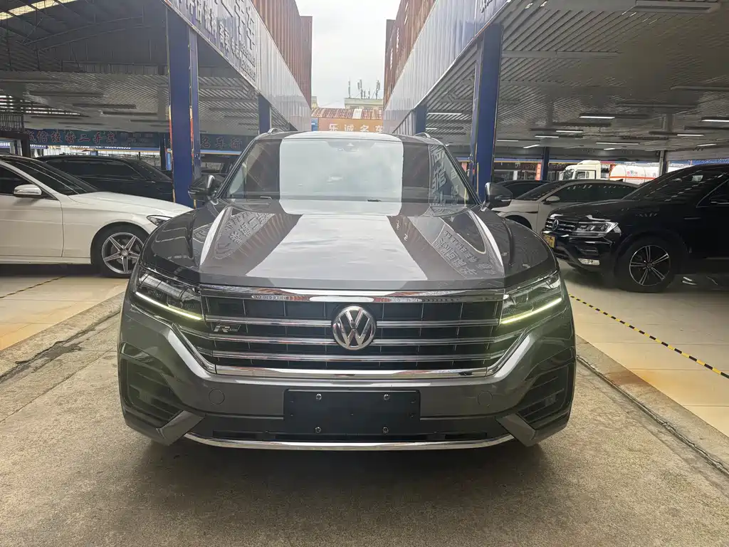 Volkswagen Touareg 2019 — фото 2