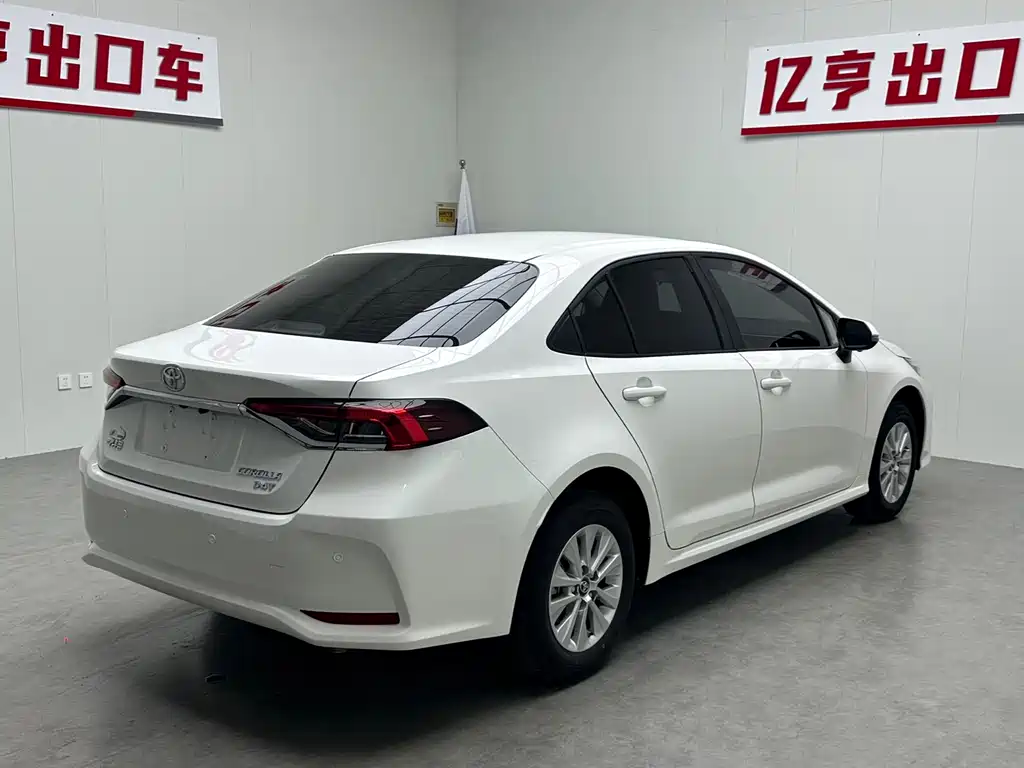 Toyota Corolla 2022 — фото 18