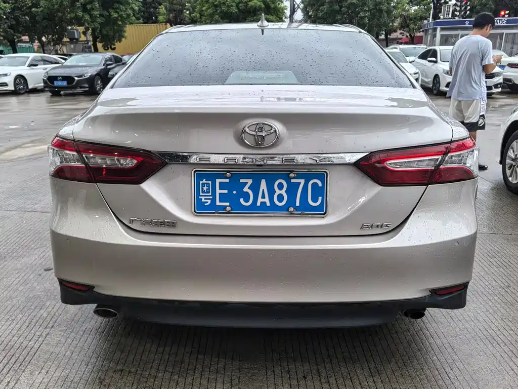 Toyota Camry 2021 — фото 5