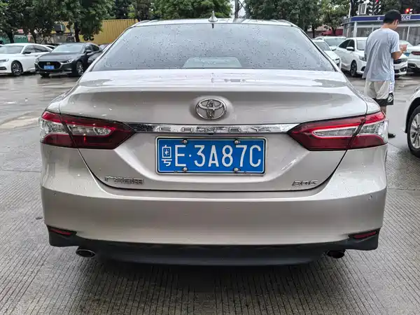 Toyota Camry 2021