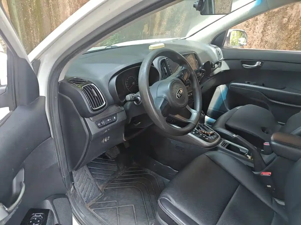 Kia KX3 2015 — фото 13