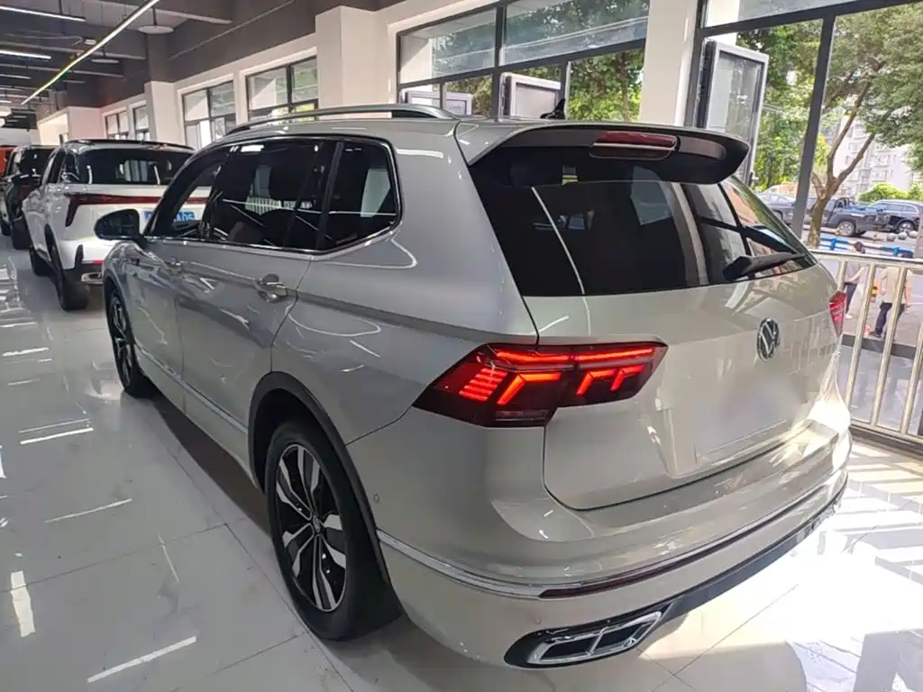 Volkswagen Tiguan L 2022