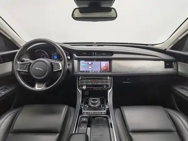 Jaguar XFL 2021