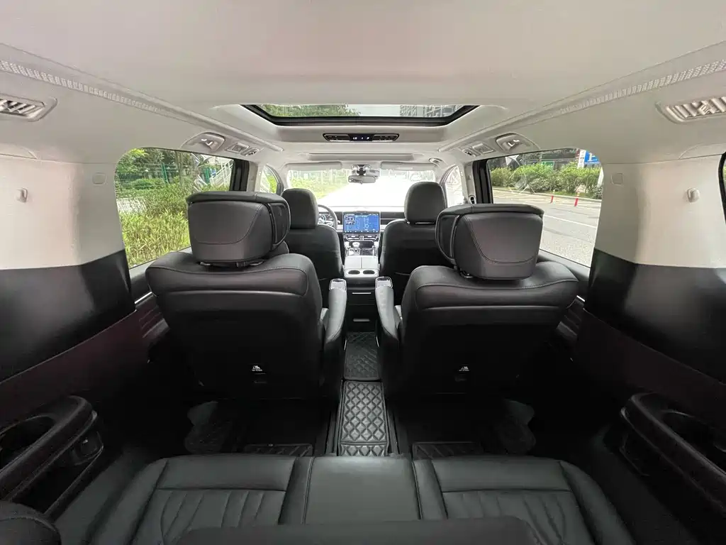GAC Motor Trumpchi M8 2024 — фото 17