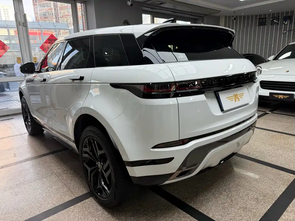 Land Rover Evoque 2021 — фото 7