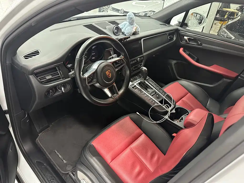 Porsche Macan 2020
