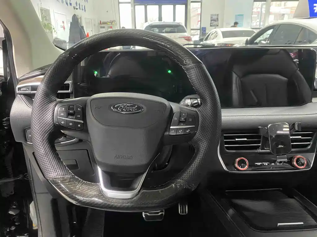Ford Edge 2021 — фото 14