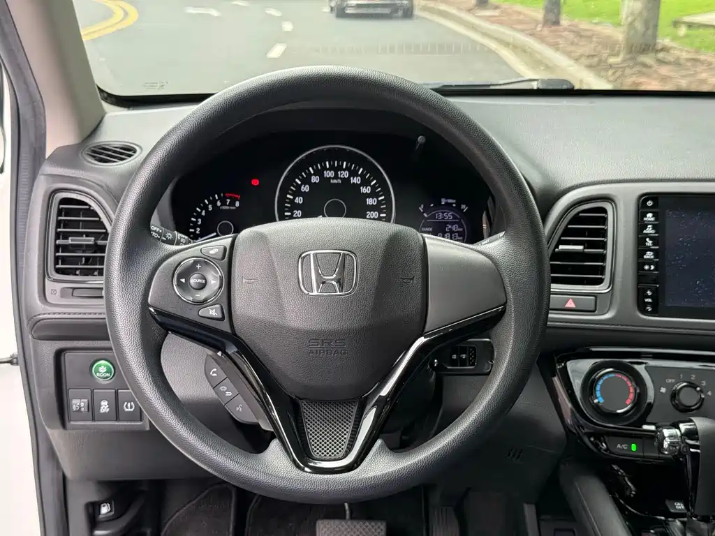 Honda Vezel 2020 — фото 9