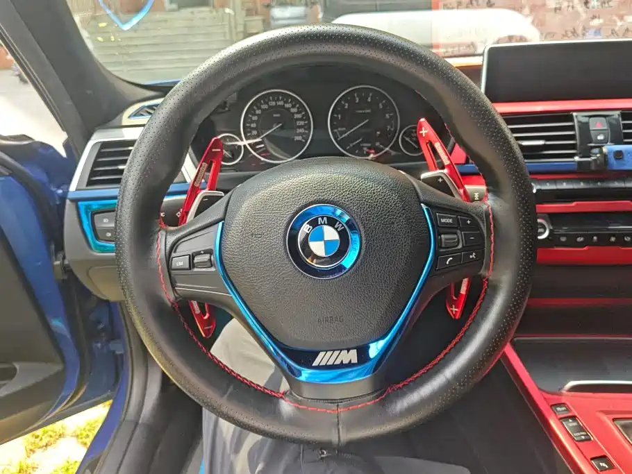 BMW 3 Series 2016 — фото 15