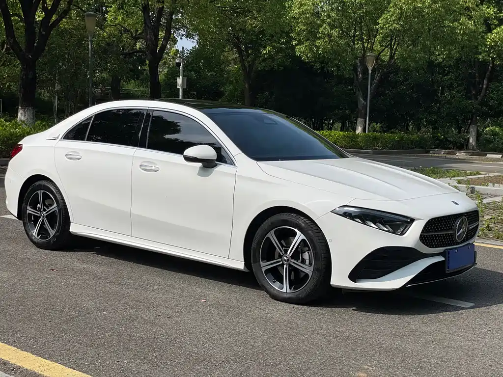 Mercedes-Benz A-Class 2025 — фото 17