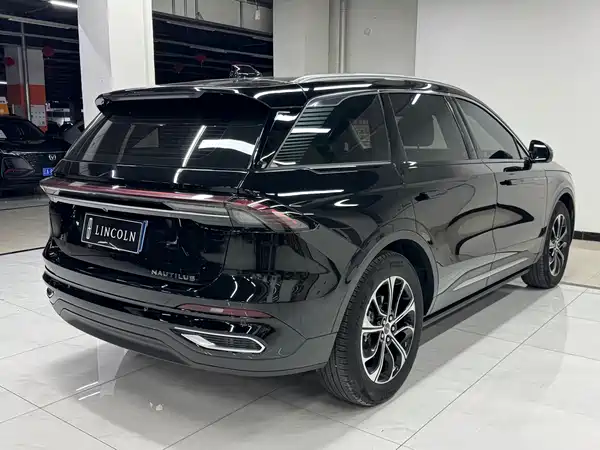Lincoln Nautilus 2025