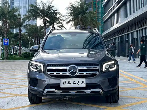 Mercedes-Benz GLB 2023