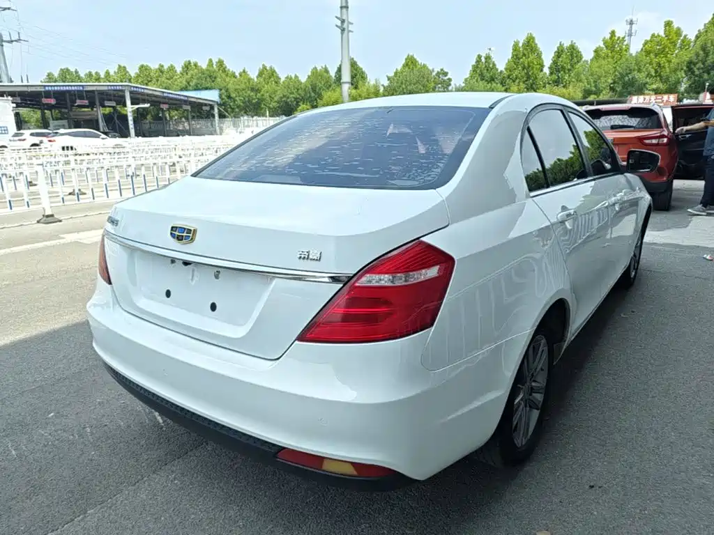 Geely Emgrand 2017
