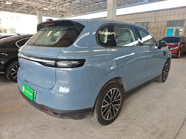 Leapmotor B10 2025