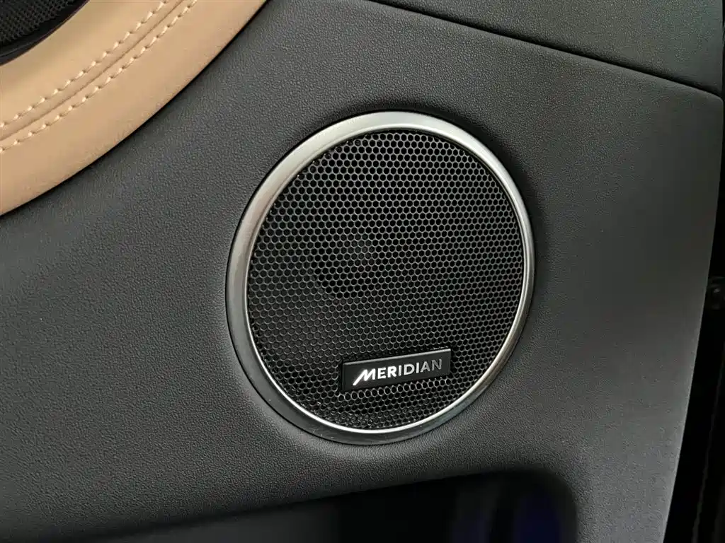 Land Rover Discovery Sport 2025 — фото 12
