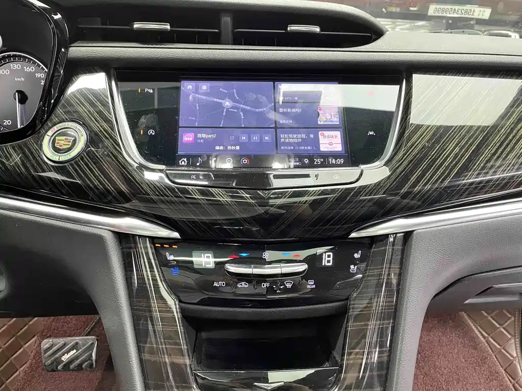 Cadillac XT6 2021 — фото 18