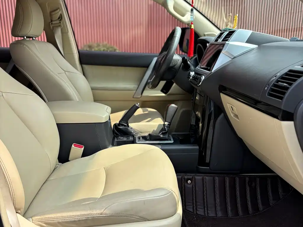 Toyota Prado 2014 — фото 19