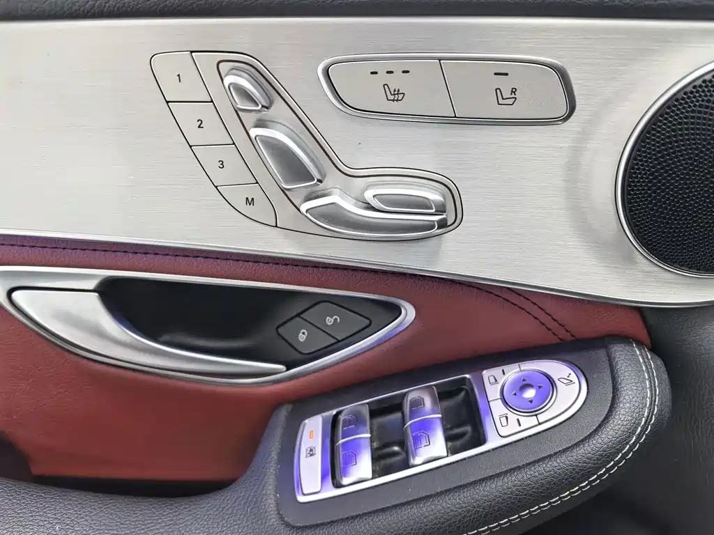 Mercedes-Benz GLC 2020 — фото 15