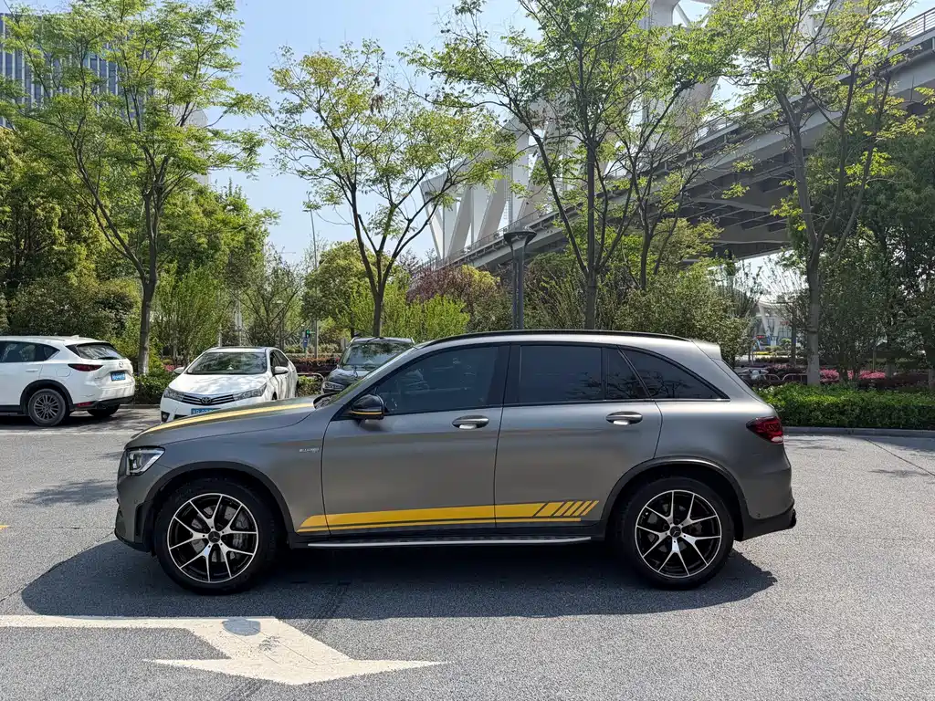 Mercedes-Benz GLC AMG 2023 — фото 4