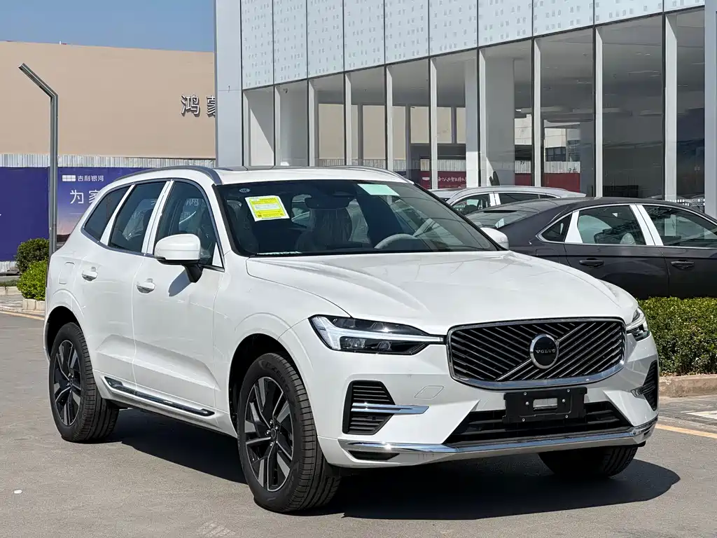 Volvo XC60 2026 — фото 3