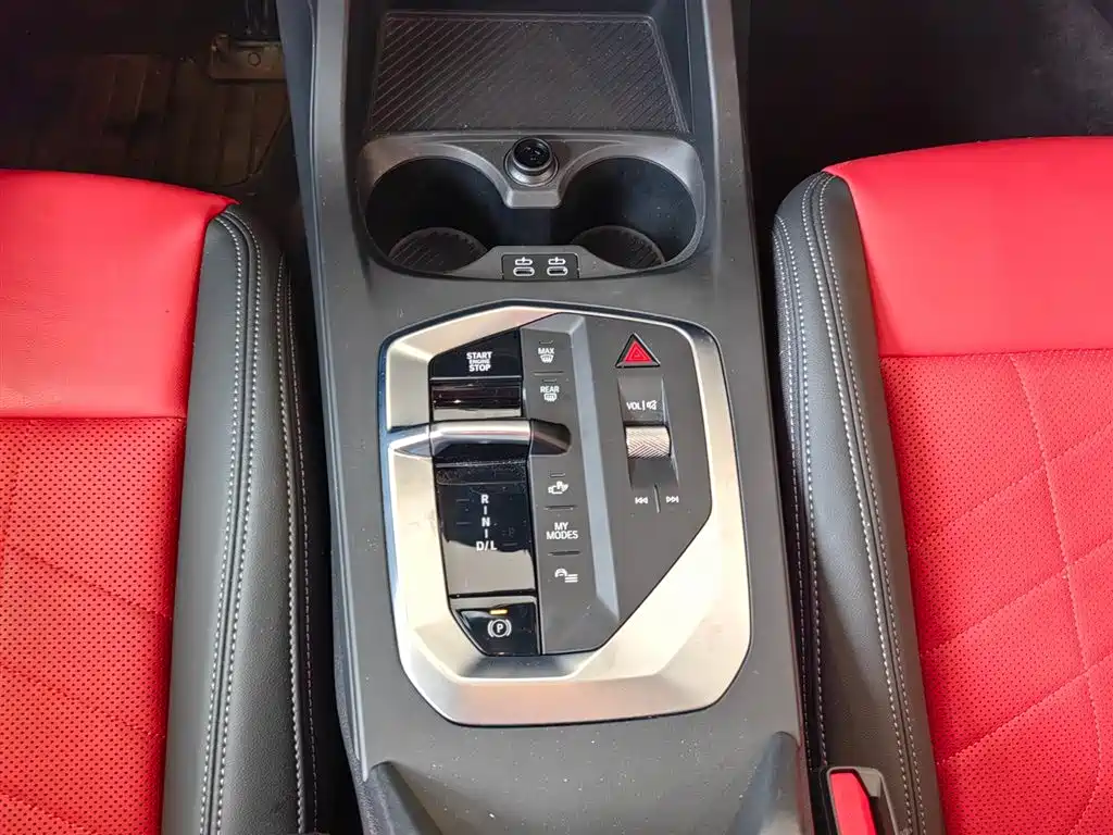 BMW 2 Series 2025 — фото 12