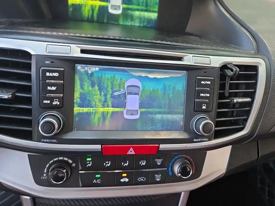Honda Accord 2014 — фото 13