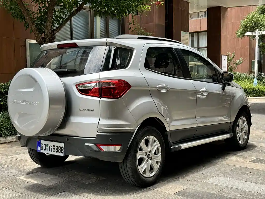 Ford EcoSport 2016 — фото 9