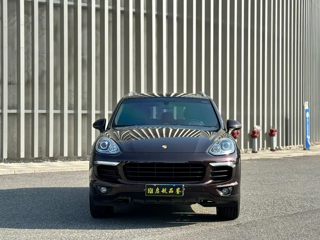 Porsche Cayenne 2016 — фото 2