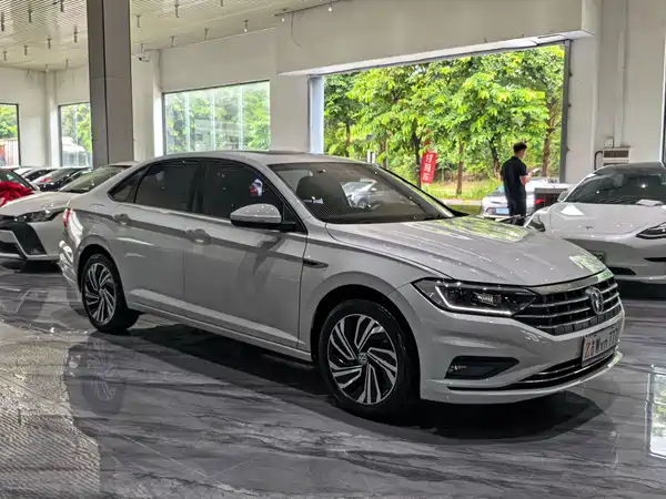 Volkswagen Sagitar 2021