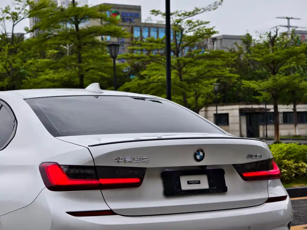 BMW 3 Series 2020 — фото 11