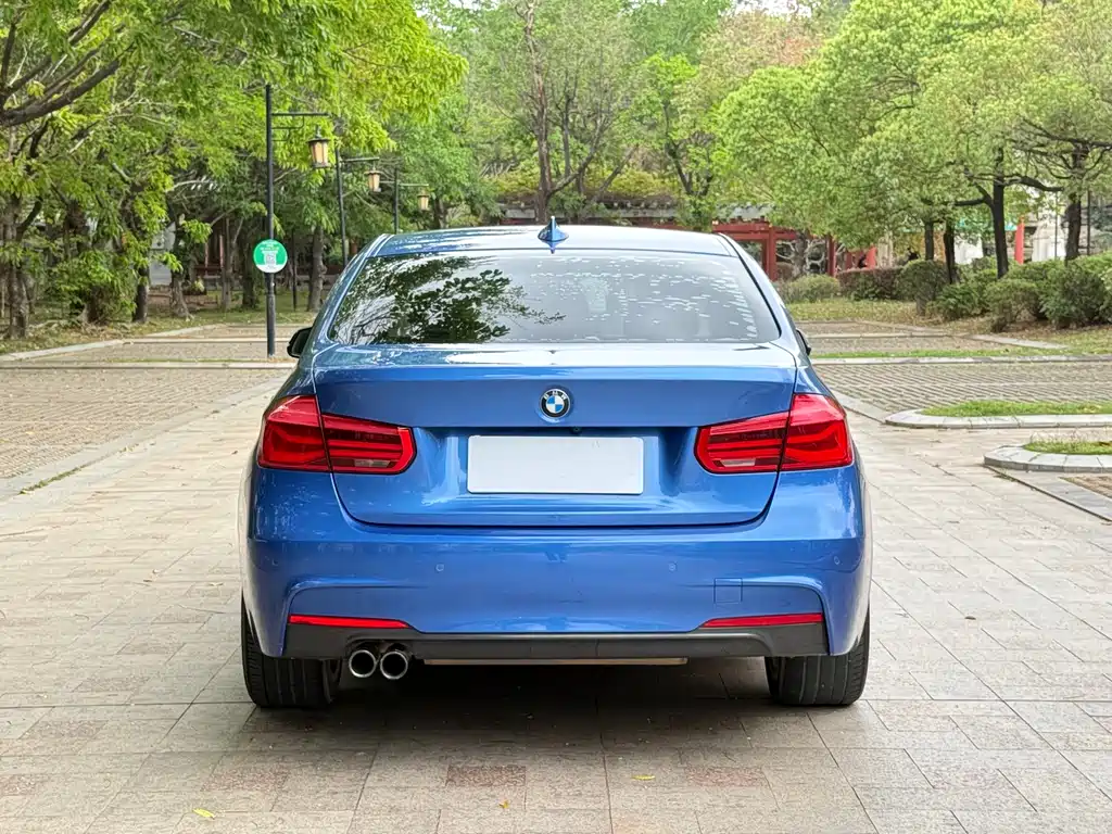 BMW 3 Series 2017 — фото 14