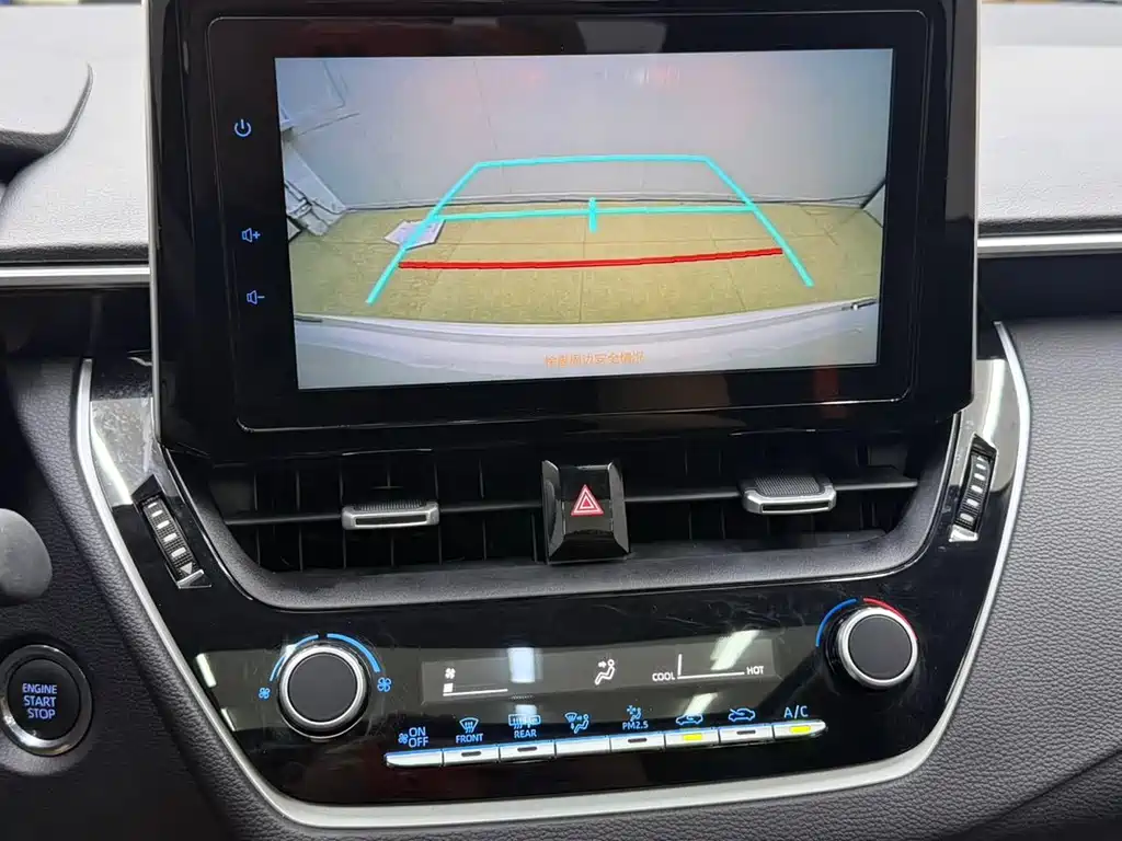 Toyota Corolla 2023 — фото 18
