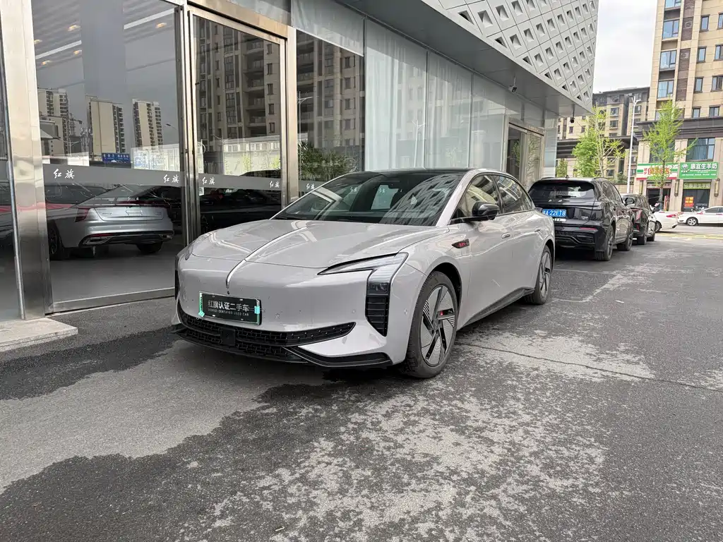 Hongqi EH7 2025