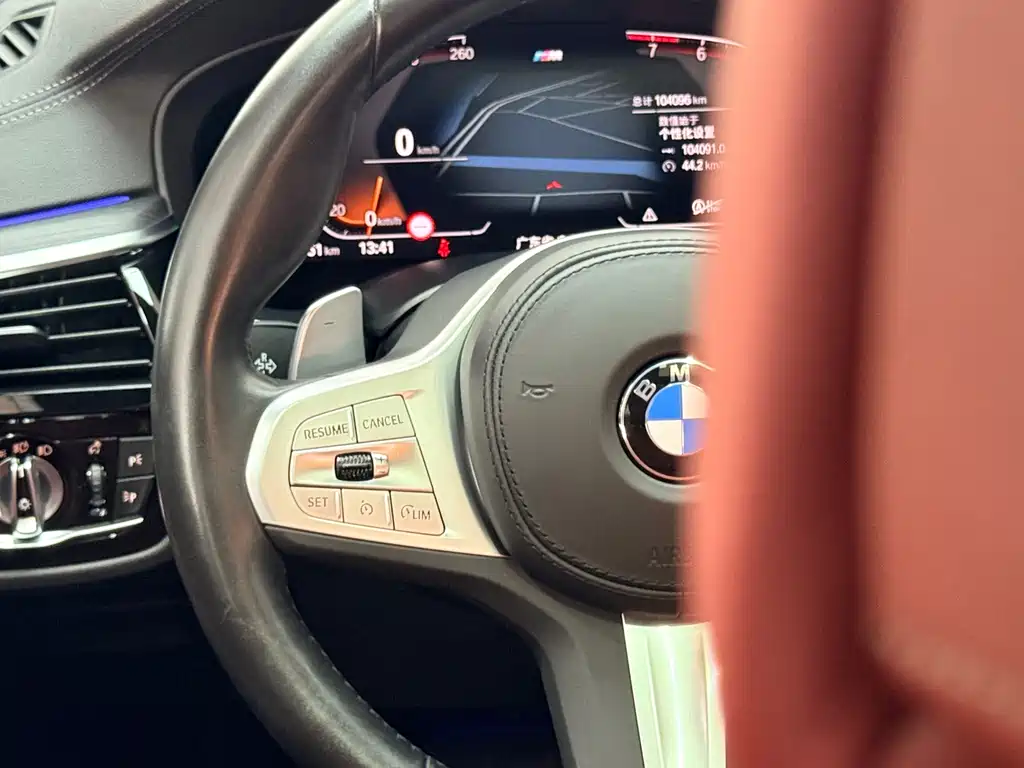 BMW 5 Series 2022 — фото 10