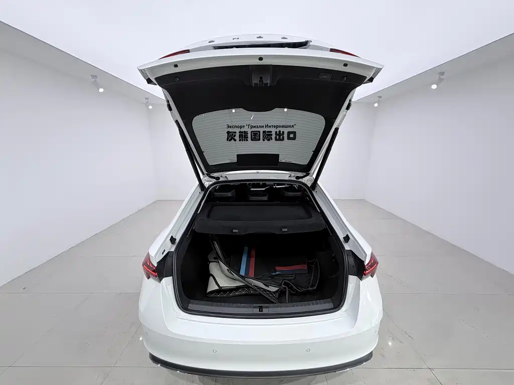 Skoda Octavia 2024 — фото 15
