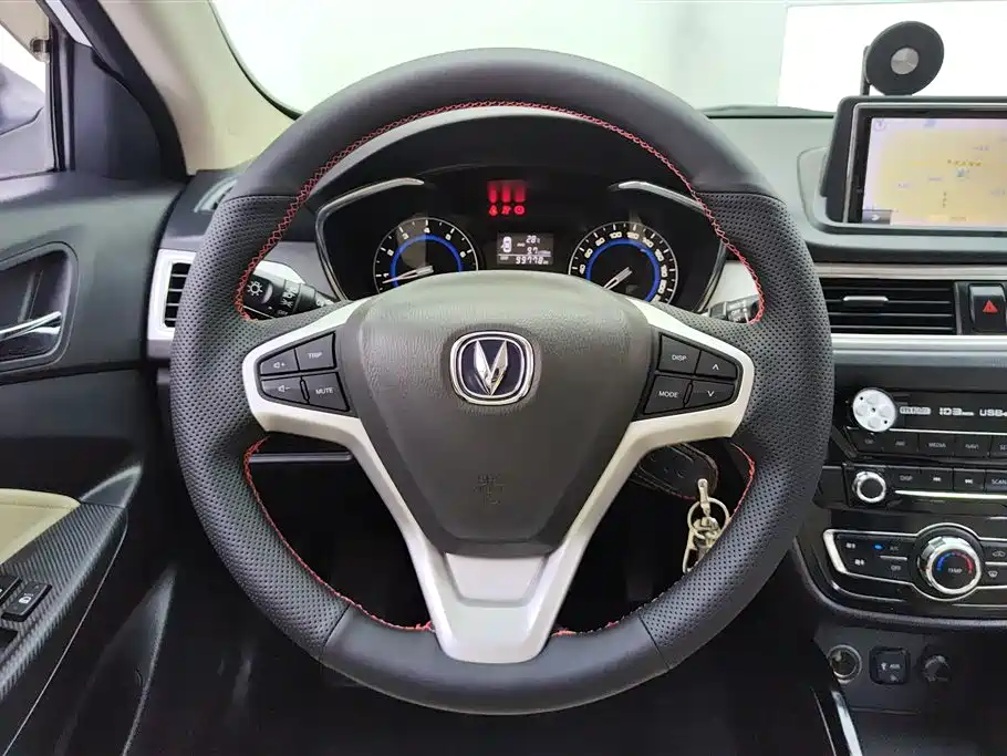 Changan V7 2015 — фото 15
