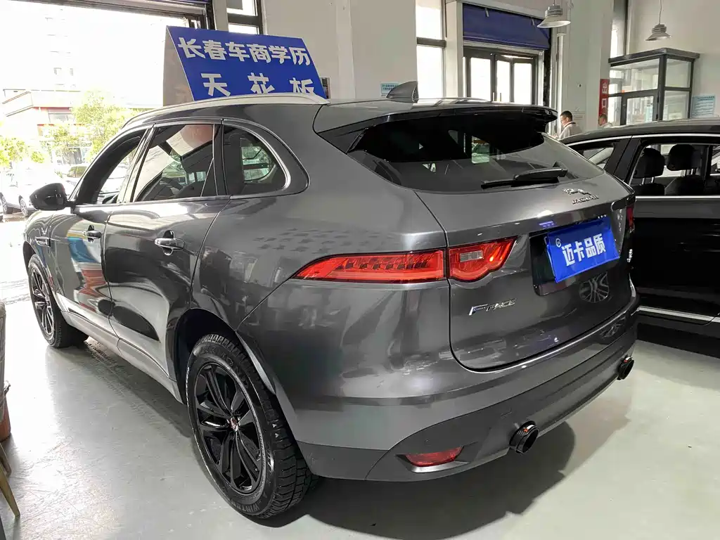 Jaguar F-PACE 2018 — фото 5