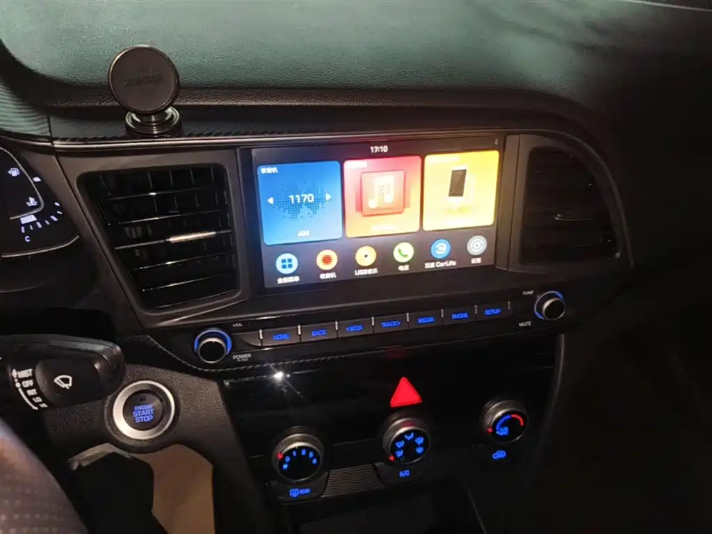 Hyundai Elantra 2020 — фото 13