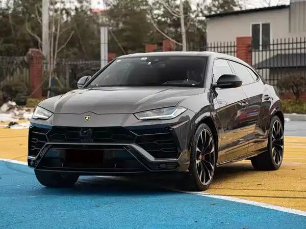 Lamborghini Urus 2021
